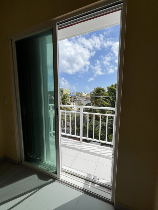 Large 1-bedroom - Image 6