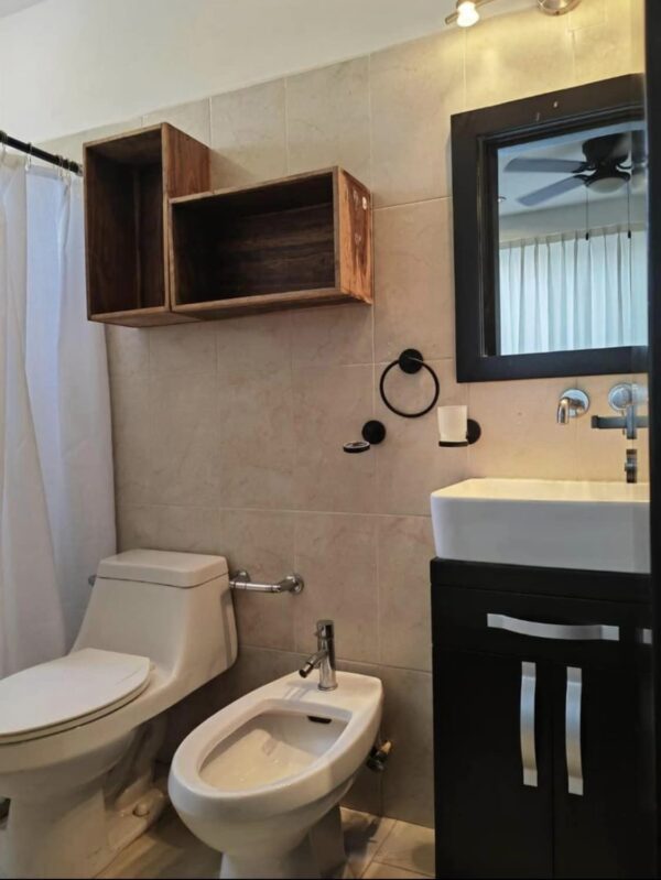 Large 2-bedroom - Image 5